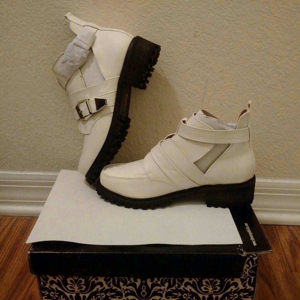 Simon by Shoe Republic L.A.